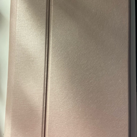 IPad 8th Generation Case - Picture 4 of 6